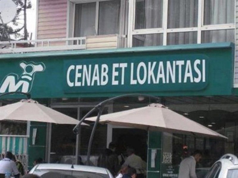 Dükkanlarına koydukları isimlerle kâh güldürüyor kâh "yok artık" dedirtiyor.

HABERİN DEVAMI İÇİN FOTOĞRAFA TIKLAYIN