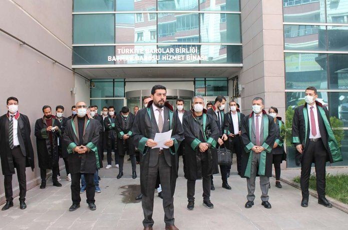 Batman Barosu Kocaeli’ndeki avukatın öldürülmesine tepki gösterdi