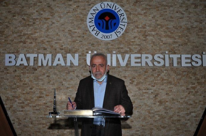 Hakkari Üniversitesi Rektörü Pakiş’ten Rektör Demir’e "hayırlı olsun" ziyareti