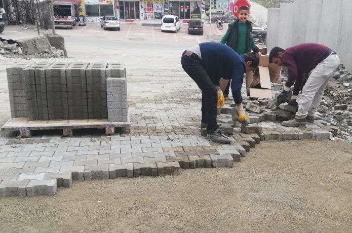 Ara sokaklar kilitli parke taşı ile tanıştı