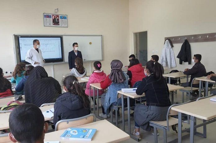 Okul ziyaretleri devam ediyor.