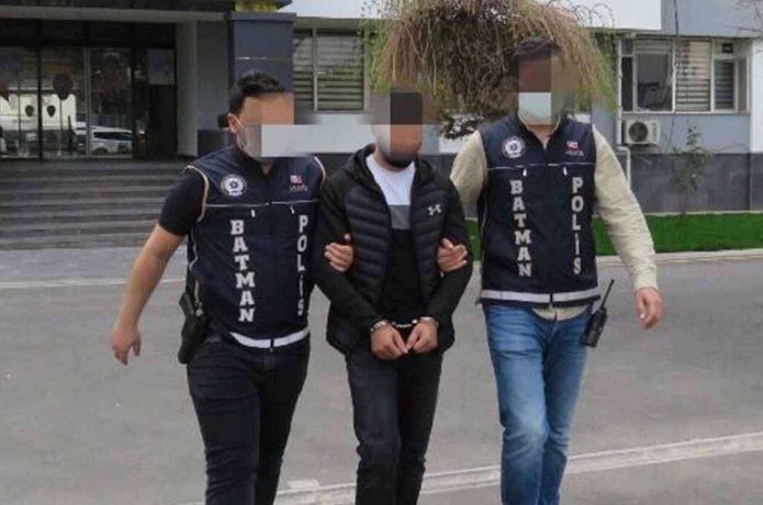 Çok sayıda suçtan aranan 2 şahıs yakalandı