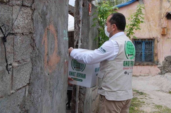 Umut Kervanı’ndan binlerce aileye Ramazan kolisi yardımı