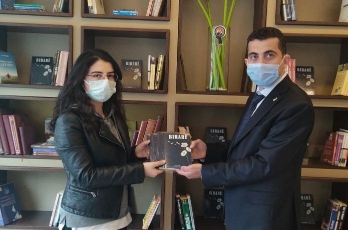 Genç yazardan realkonak Hotel’e kitap