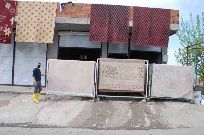Atanamayınca halı yıkama yeri açtı