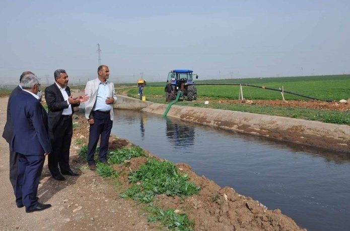 Sulama kanallarından istifade edemeyen çiftçiler büyük mağduriyet yaşıyor
