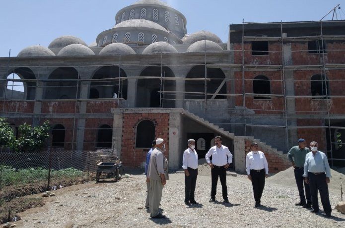 Hilal mahallesinde Hilal Camii yükseliyor.