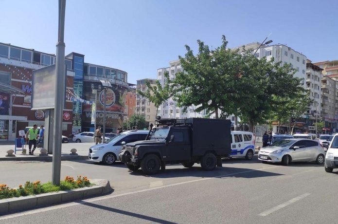 Batman’da şüpheli çanta paniği