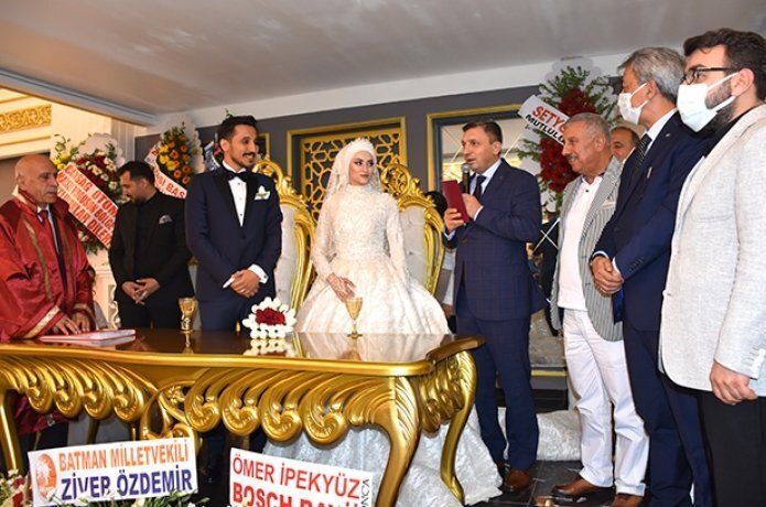 Arslan ailesinin mutlu günü