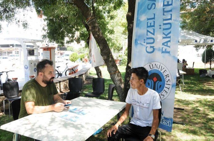 Batman Üniversitesi'nden adaylara tercih desteği