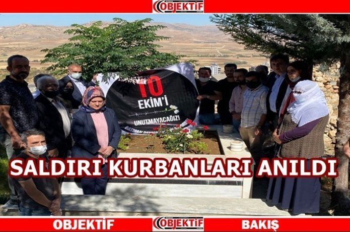 Mezarları başında anıldılar