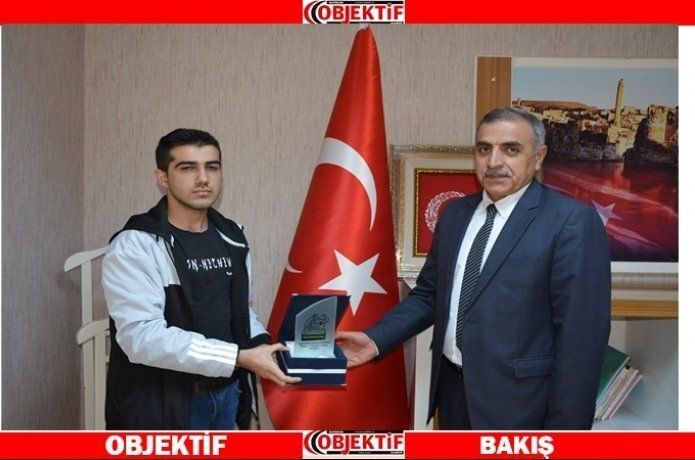Federasyondan, Özperk’e plaket