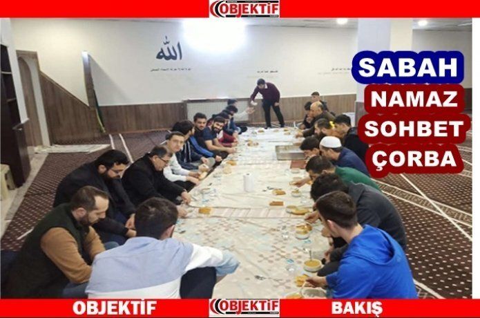 Gençler sabah namazında buluşuyor