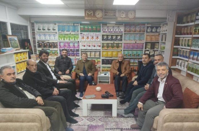Yazarlar basınla buluştu