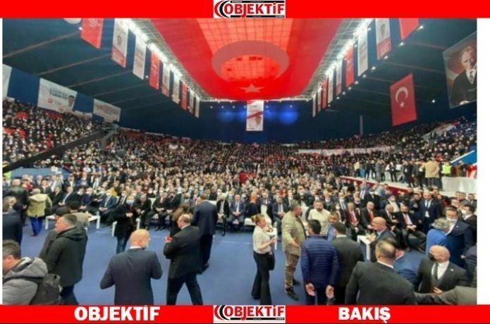 “Salon ve meydanlara sığmıyoruz”