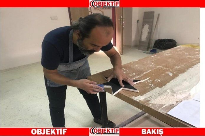 Üniversite restorasyon projesi için çini üretti