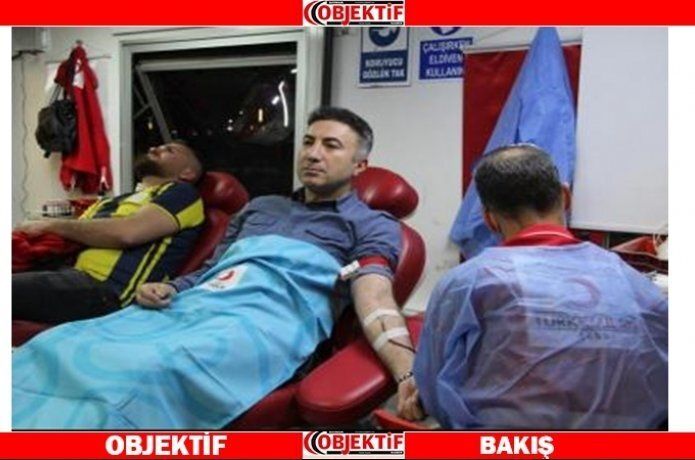 Üniversiteden Kızılay'a kan bağışı
