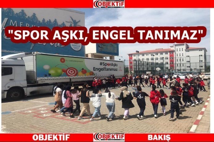 Halaylarla karşılandı