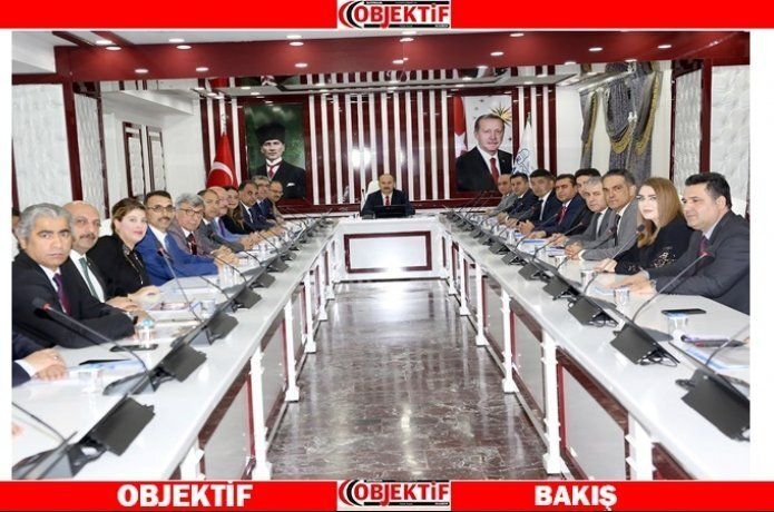 Vali Canalp, şafakta brifing aldı