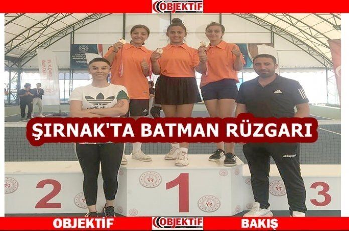 Şırnak’ta Batmanlı kızlar, tenis rüzgârı estirdi