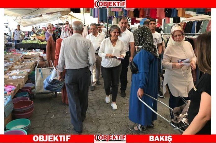 Broşür dağıttılar