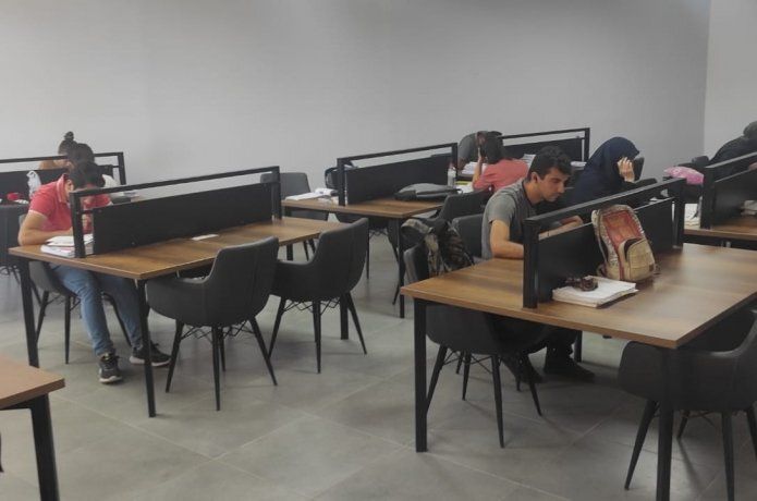 Bu kütüphanede kahvaltı bedava