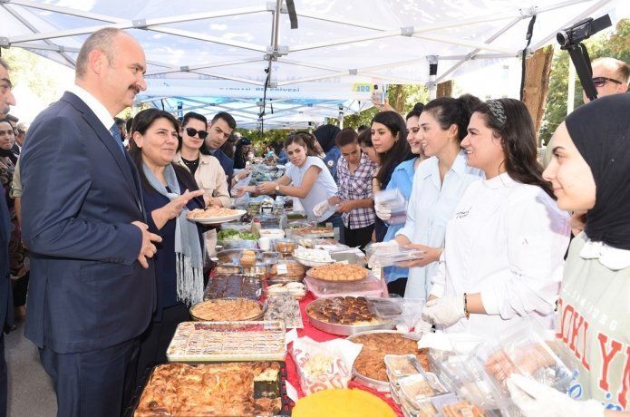 Polis eşleri Derneğinden, şehit ve gazi çocukları yararına kermes