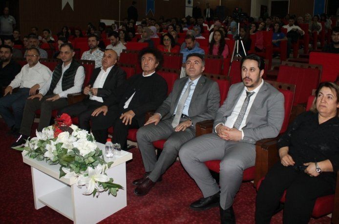 Dünyaca ünlü şef Hüseyin Özer öğrencilerimizle bir araya geldi