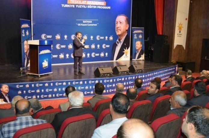 AK Parti’den teşkilat akademisi