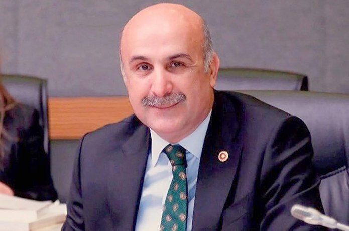 Özdemir, TOKİ ile Kuyubaşı fıstık arazilerini görüştü