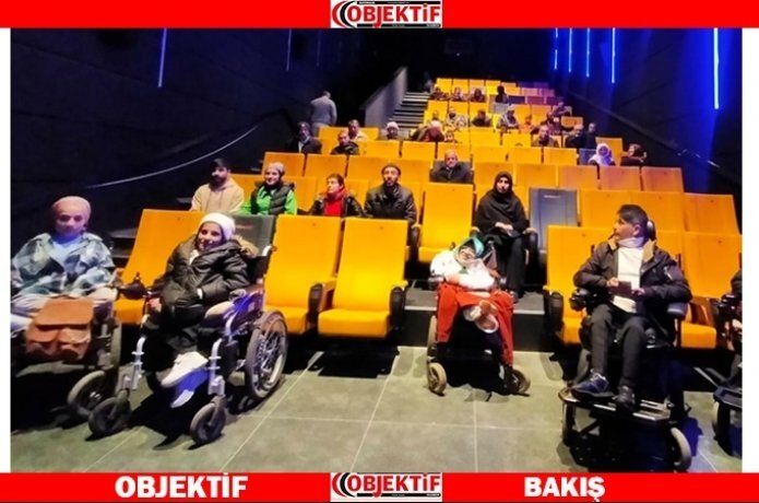 Engelli gençlere sinema jesti