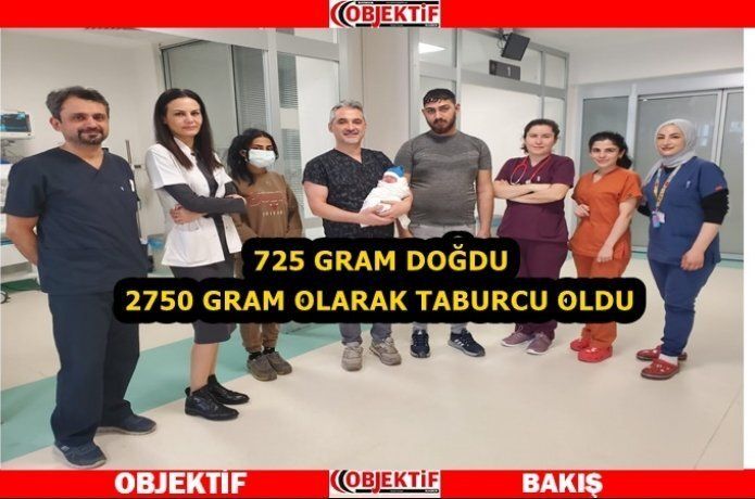 725 gram doğan bebek hayata tutundu