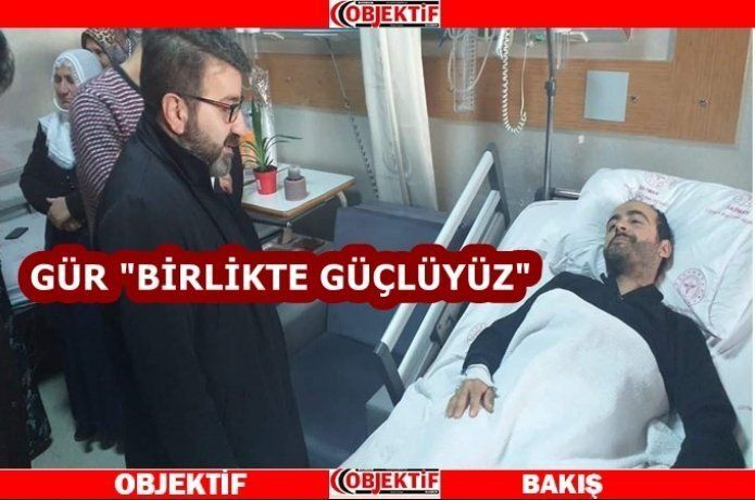 Gür yaralı depremzedeleri ziyaret etti