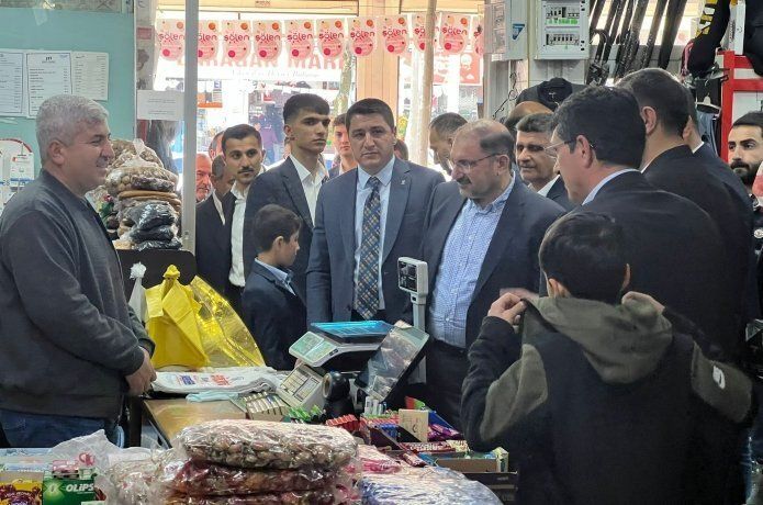 AK Parti milletvekili adayı Tunç Kozluk'taydı