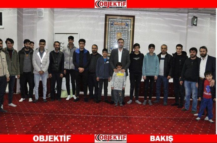 Milletvekili adayı Ramanlı gençlerle buluştu