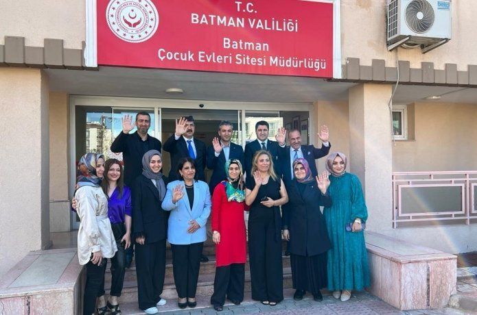 Hasta ve çocuklara bayram ziyareti