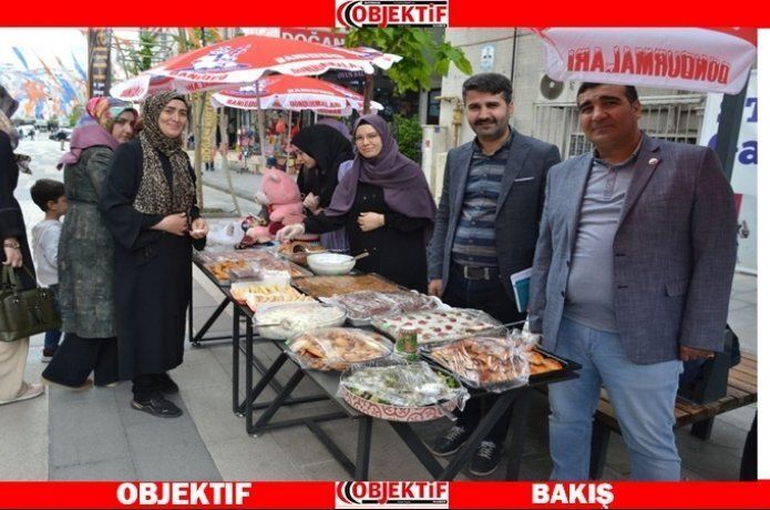 Yedi Hilal Derneği'nden kermes
