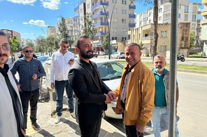 MHP’li aday 1 günde 50 esnaf gezdi