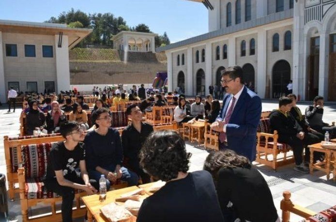 Nasıroğlu gençleri ağırladı