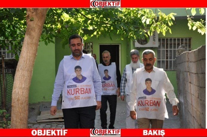 Ramanlı, kurban eti dağıttı