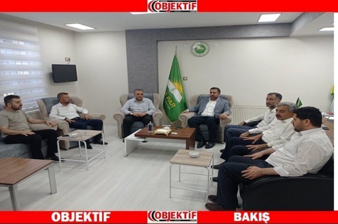 Gazetecilerden HÜDA PAR'a taziye ziyareti