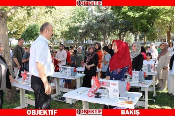 Kursiyerlere ücretsiz dikiş makinası