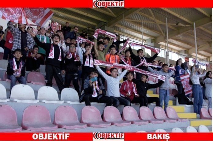 Belediye köy çocuklarına tribün heyecanı yaşattı