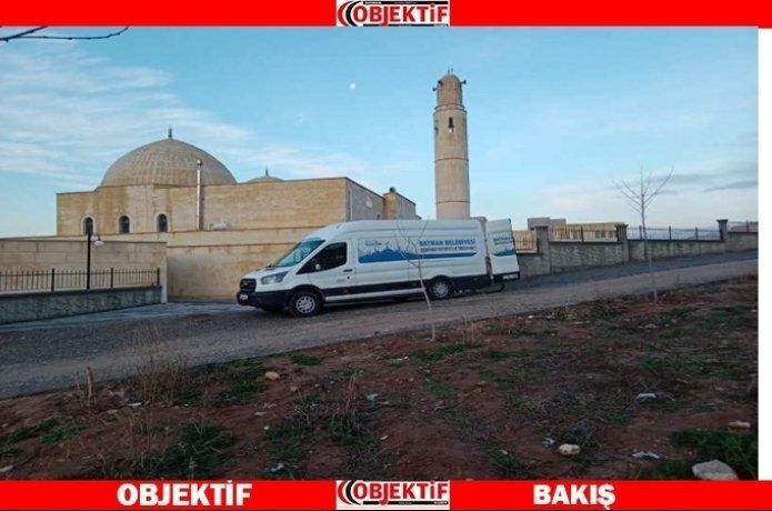 Hasankeyf Camii halılarına temiz dokunuş