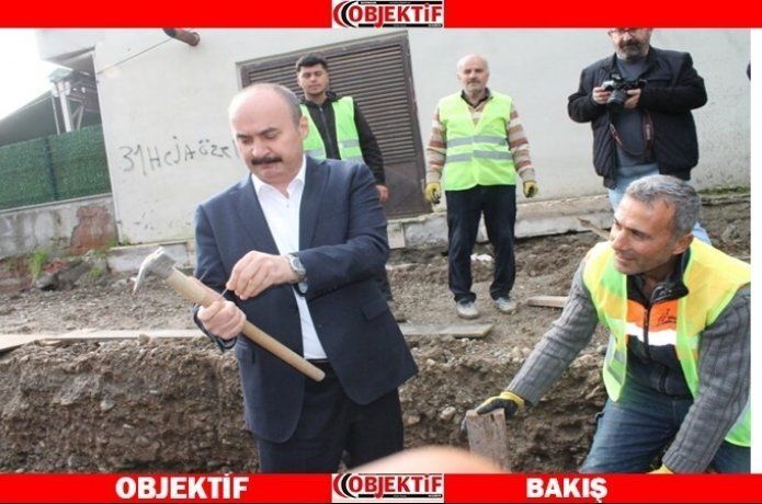 İlk çiviyi Vali Canalp çaktı