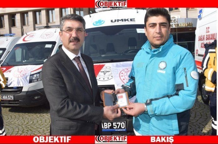 7 ambulans ve 2 UMKE araç törenle teslim edildi