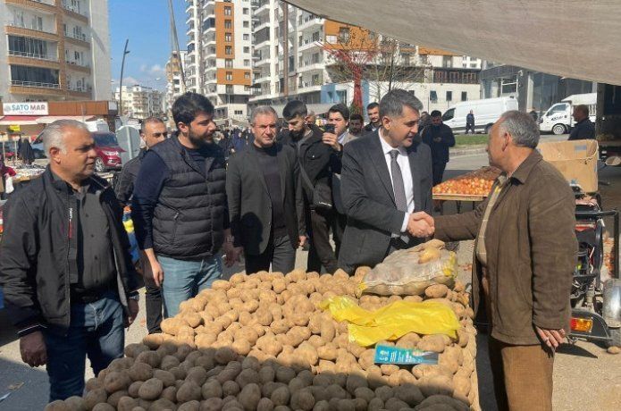 Adil Ceylan'dan pazarcı esnafına ziyaret