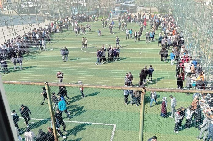 Batman Lisesi Öğrencileri Kermes Düzenledi