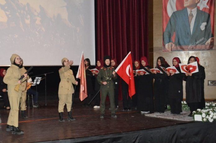 Mehmet Akif Ersoy anıldı