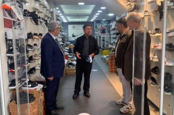 Saadet adayı Onat, esnafı gezip projelerini anlattı